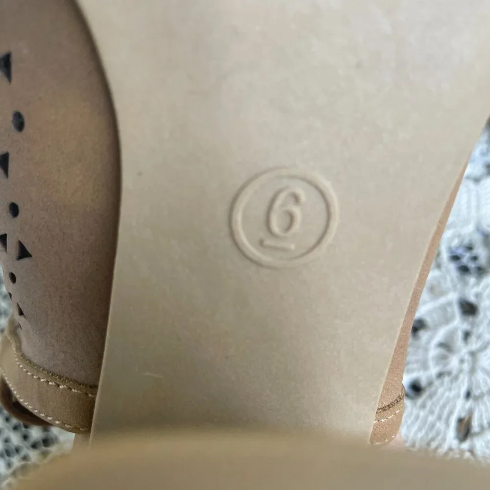American Thread Sandal - Picture 4 of 5